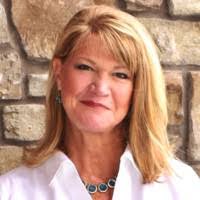 Colette Perry's Instagram, Twitter & Facebook