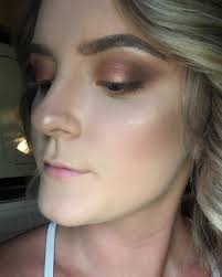 Dont worry, I still play with my make up 🤗 with and without eyeliner and  mascara #jaclynhillpalette #makeuplover