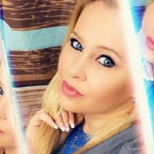 Dana Mobley's Instagram, Twitter & Facebook