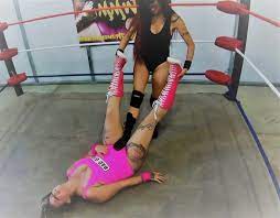 Low Blow the Pro!” – Modest Moms Wrestling