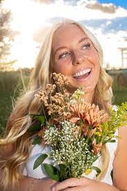 Elisha Hopper's Instagram, Twitter & Facebook