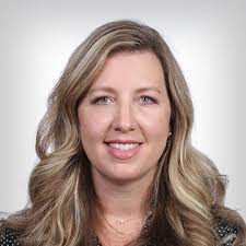 Lisa Rounds's Instagram, Twitter & Facebook