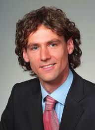 REAL ESTATE MANAGEMENT LEITBILD DES STUDIENGANGS STUDIENVERLAUF  QUALIFIKATIONSZIELE BERUFSPERSPEKTIVEN