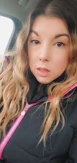 Jennifer Caris's Instagram, Twitter & Facebook