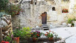 The garden tomb offers a much better alternative for meditation on the resurrection of jesus. The Garden Tomb Where Jesus Rose Again Cbn News