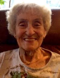 Kim Dunford's Instagram, Twitter & Facebook