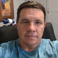 Tom Derr's Instagram, Twitter & Facebook