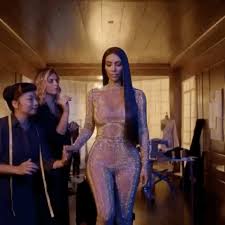 Recently, koen kardashian has mainly been in the spotlight as the best friend of jaimie vaes, the reality star who is more or less engaged to rapper lil 'kleine. Kardashia Kardashian Gifs Tenor