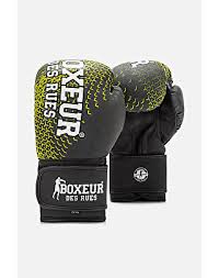 fitness and karate gloves boxeur des rues