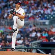 Tyler Mahle takes the start to avoid sweep in Milwaukee