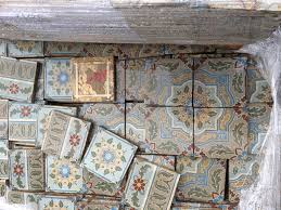 Que ce soit pour votre cuisine ou d'autres pièces de votre maison, il apportera une ambiance retro et. Carreau De Ciment Ancien Motif Royal Materiaux Autenthiques