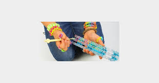 Rainbow Loom Les Bracelets Elastiques De La Recre Vont Vous Faire Tisser Tout L Ete Terrafemina