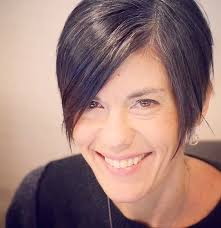 Julie Ireland's Instagram, Twitter & Facebook