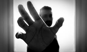 Cand te mananca palma dreapta inseamna ca dai bani si asta nu este o veste buna pentru tine. Ce Inseamna Cand Te Mananca Palma Dreapta Vezi Ce Probleme De Sanatate Poti Avea Sfatulparintilor Ro