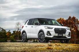 ダイハツ ロッキー 速攻ドレスアップ 人気コンパクトsuvはホイール交換だけで激イメチェンできる auto messe web ロッキー ダイハツ カーライフ