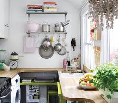 Cara susun barang dapur tanpa kabinet rumah sewa, hasilnya terbukti cantik. Model Dekorasi Dapur Sempit Kreatif Adseneca