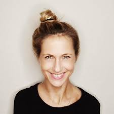 Sonja Peters's Instagram, Twitter & Facebook