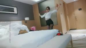 别克君威车模-制服诱惑-湿身热舞沸腾