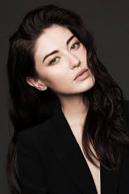 See more ideas about dark hair, dark hair blue eyes, hair. What Do You Think About People With Dark Hair Dark Eyes And Pale Skin Quora