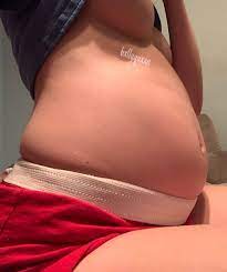 queen v 🧬🔮 on X: big stuffed belly.... big stuffed belly with a  waistband that's starting to dig into my new softness 🤤🤤  t.coSNplfbZ5j5  X