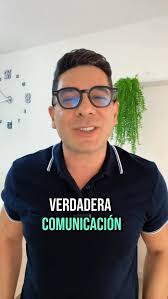 Si alguien está mirando su teléfono, no te está mirando a ti., No se puede  prestar atención real con la vista en la pantalla. , Puedes escuchar  palabras, pero no el mensaje. Puedes oír, pero no ...