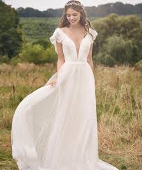 Codes promo, ventes flash, livraison offerte, trouvez le produit de vos rêves à prix réduit ! Robe De Mariee Champetre 2021 Mariee Fr