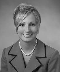 Paula Manis's Instagram, Twitter & Facebook