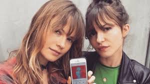 Wispy bangs are those lightly feathered, soft bangs that the whole world seems to be obsessed with right now. Why Wispy Bangs Are Perfect For Committment Phobes Stylecaster