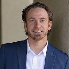 Travis Carey's Instagram, Twitter & Facebook