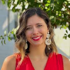 Ashley Smithson's Instagram, Twitter & Facebook