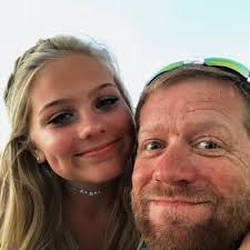 audrey darwin (@AudreyClai)