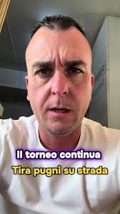 Tira pugni su strada: Lorenzo vs Daniel in gara