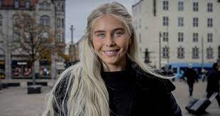 Jeg har laget funkygine fiberbrød sammen med bakehuset! Amalie Snolos Farmen Amalie Kanskje Jeg Forelsker Meg I En Dame En Gang