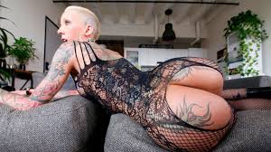 Bella Bellz Does Anal On For Comeback - FAPCAT