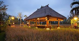 Desain rumah mewah selalu punya keistimewaan sendiri. Bebek Tepi Sawah Restoran Di Ubud Peta Lokasi Harga Makanan