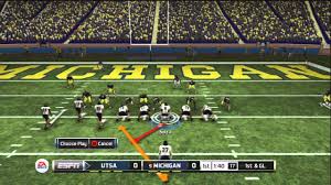 Ncaa football 13 game artwork featuring robert griffin iii and barry sanders. Ncaa Football 13 Gameplay Usta Vs Michigan 1st Quarter Xbox 360 Youtube