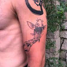 Mời các bạn cùng tham khảo những mẫu tattoo cá chép ở tay đẹp nhất sau đây. Y NghÄ©a Hinh XÄƒm Ca Chep Va Tham Kháº£o 5 Hinh XÄƒm Ca Chep Ä'á»™c Ä'ao