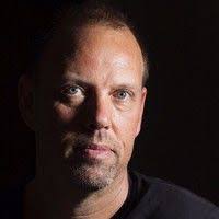 Dan Azar's Instagram, Twitter & Facebook