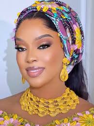 Groom's family Muhammad and Aisha Iman Shafii Ndayako's Kamu #ma24  @fashionable_entities is your right plug for personal shopping services.  They will assist you in sourcing authentic items at great prices, directly  from