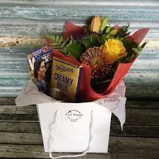 Lift her spirits right away with a bright get well flower arrangement for her chosen from our website! Gift Bag For Her Fresh Flowers Kaitaia