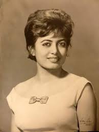صور لسيدات مصريات وأجانب تصوير استديو مترو فان ليو شارع فؤاد الأول 26 يوليو حاليا في خمسينيات وستينات القرن ال Egyptian Beauty Egyptian History Old Egypt