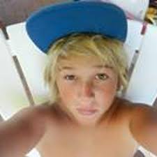 Stream Max Ostrowski music