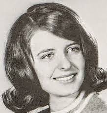 Darlene Bartell's Instagram, Twitter & Facebook