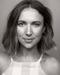 Ester Smith's Instagram, Twitter & Facebook