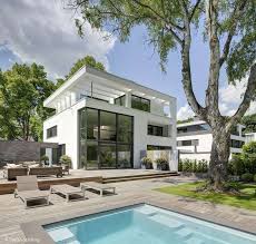 Stadtvilla Mit Flexiblen Raumstrukturen Architektur Haus Design Moderne Wohnarchitektur Moderne Architektur