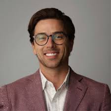 I've been trying to make it a habit to give people their flowers while  they're still here to receive them—so here's a big bouquet for Rachael  Rogers, MBA 💐