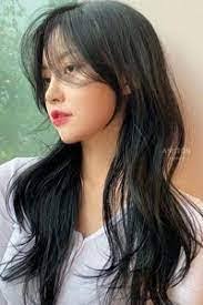 Courtney Janik's Instagram, Twitter & Facebook