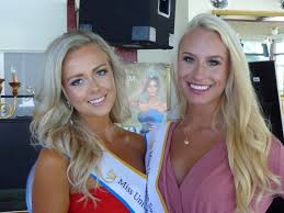 I cannes vimlade camilla, hennes kusin julia franzén och de andra fotomodellerna med kända fotbollsproffs, hiphopstjärnor som akon och tyga, pamela anderson och kourtney kardashian. Road To Miss Universe Sweden 2017