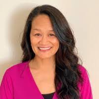 Jenny Noonan's Instagram, Twitter & Facebook