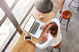 مالیات فریلنسرها چگونه محاسبه می‌شود؟ راهنمای جامع مالیات فریلنسرها در  ایران - سپیدار سیستم